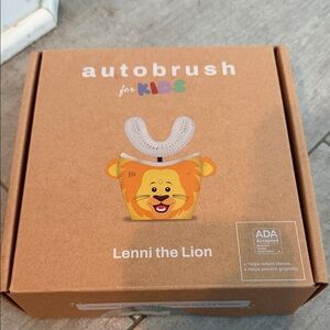 Autobrush for Kids Lenni the Lion - Yellow U-Shaped Toothbrush
